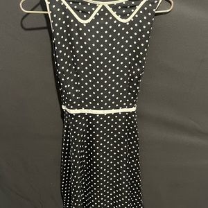 Sleeveless Polkadot dress